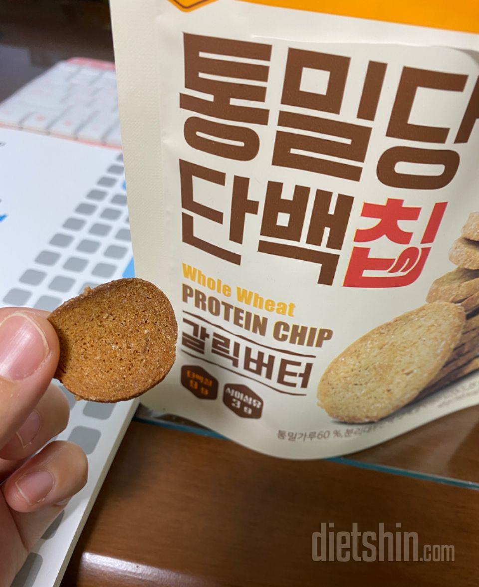 너츠맛 서비스로 주신거 먹고 반해서