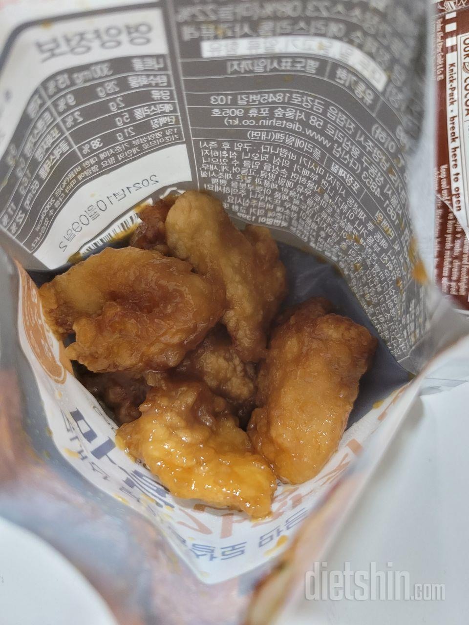 양념치킨사먹고 괜찮아서 마늘간장 나오