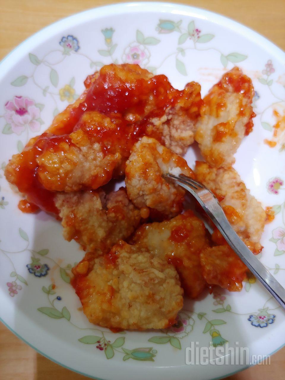 이게 한봉지 양이에요~ 살짝 매콤하고