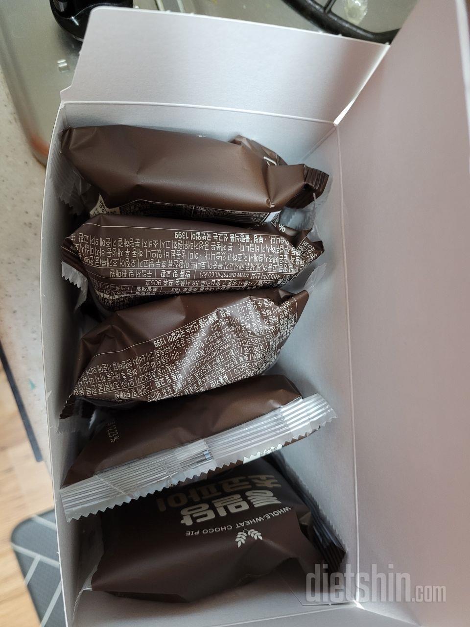 많이 달지않고 맛있네요^^ 딸램은 한