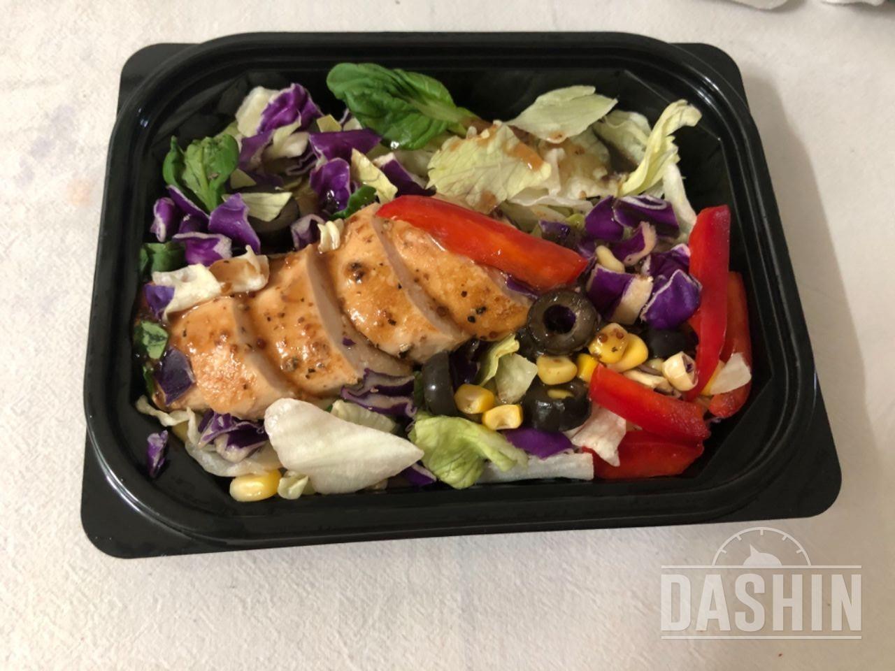 맛있어요! 시저가 제일 제취향인듯