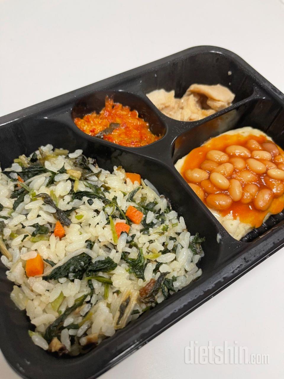 일단 한개만 먹어봤는데 알차고 맛있어