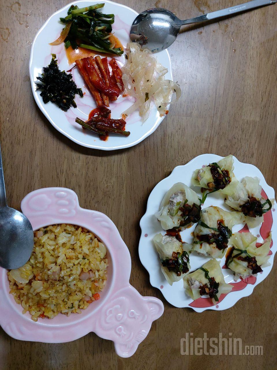 갈릭 볶음밥 너무 맛있어요.. 이거에