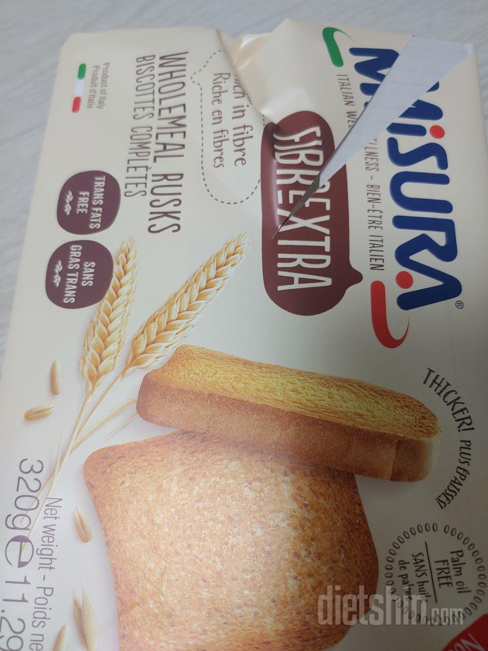 토스트 비스켓 정말 맛있네요.
스프에