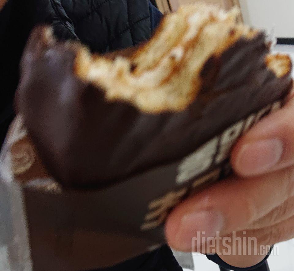 부드럽고 맛있어요~~쵸코가 손에 잘묻