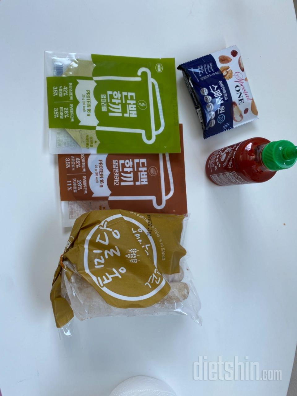 흑임자빵 너무 맛있어요 그릭요거트 발