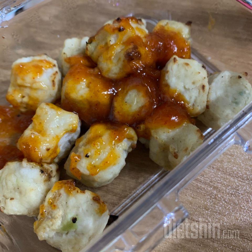 덜 퍽퍽하고 맛있긴한데 저한테는 소스