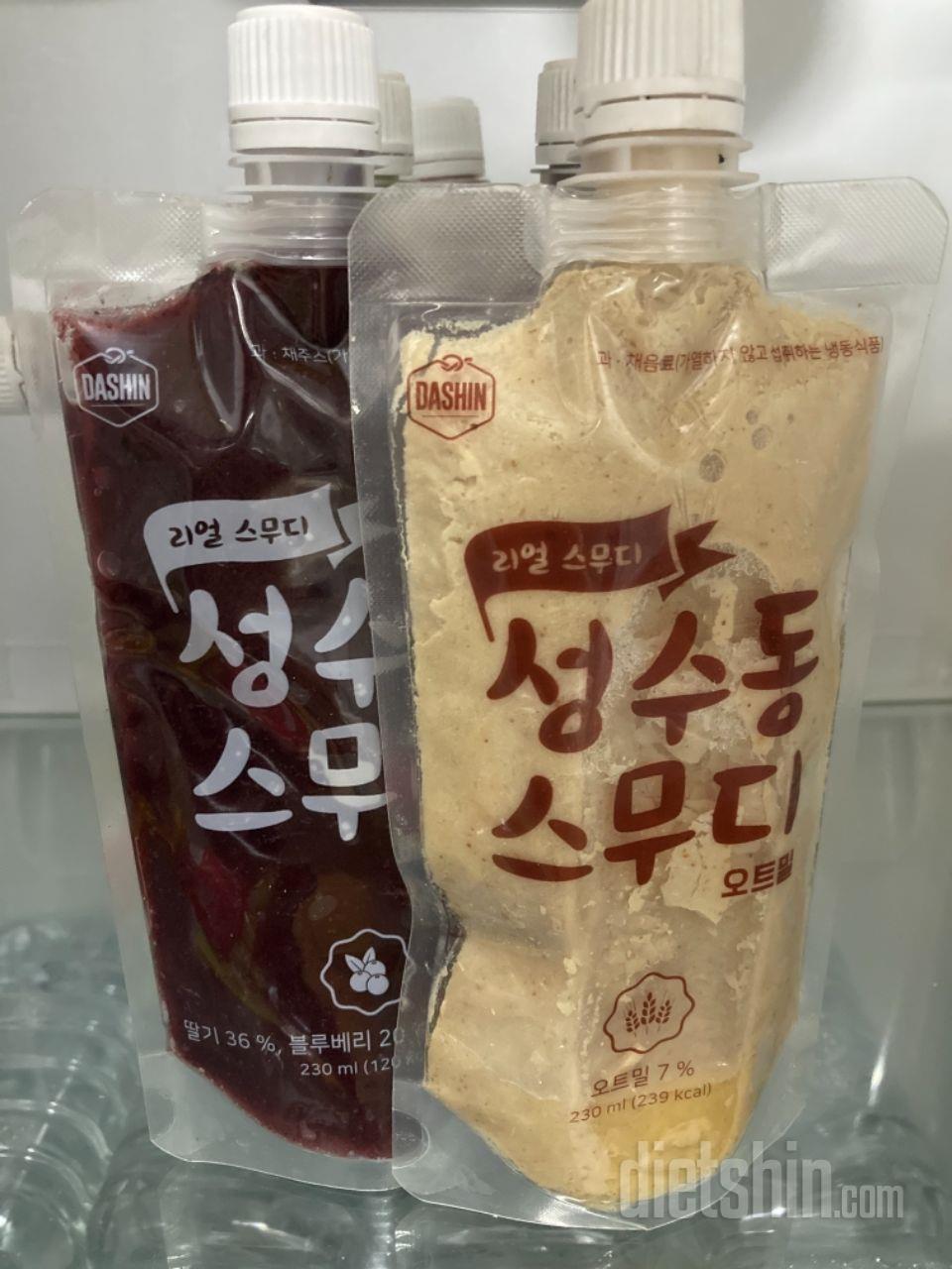 스무디는 처음 먹는데 맛있을거 같아요