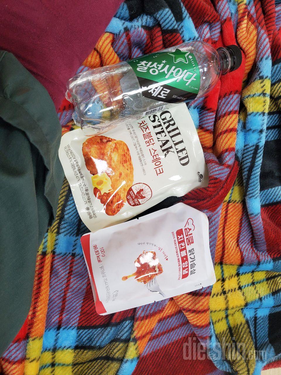 저는 심쿵닭가슴살어묵바 랑 매운어묵바