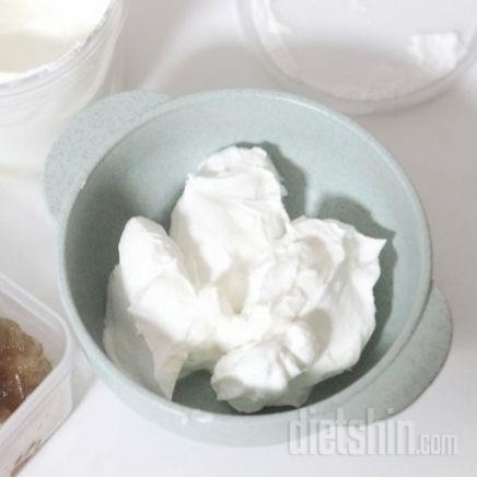 꾸덕하고 물리지 않는 맛이에요.