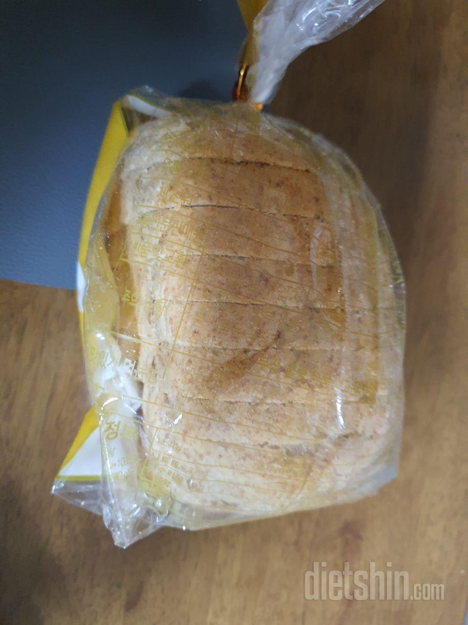 통밀빵과 요거트는 제 최애 아침입니다