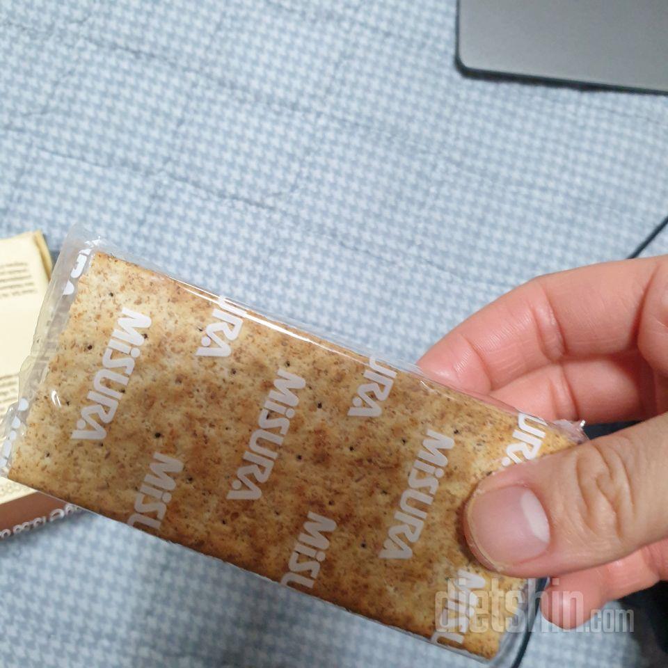 미주라크래커존맛탱!완전고소하고 마싯어