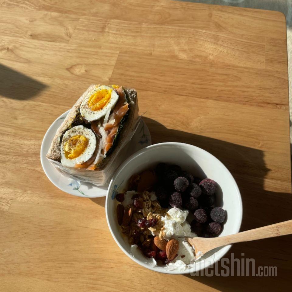 요거트랑 섞어먹으면 맛있어요.!!