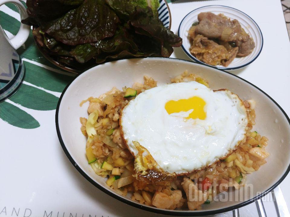 매번 도시락 싸는 게 귀찮아서 주문했