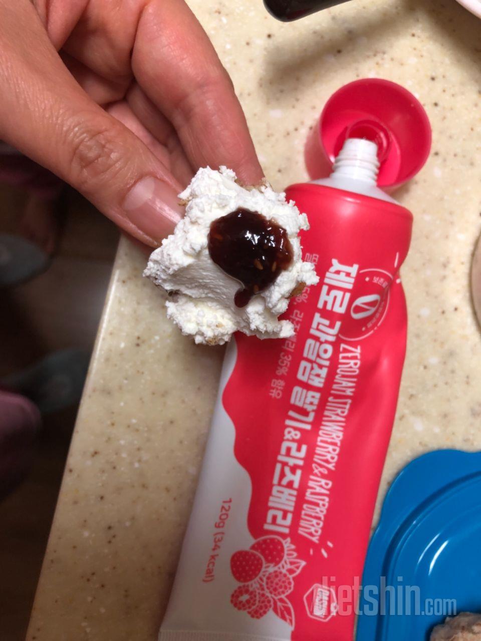 다른맛보다 딸기 라즈베리가 제일 맛있