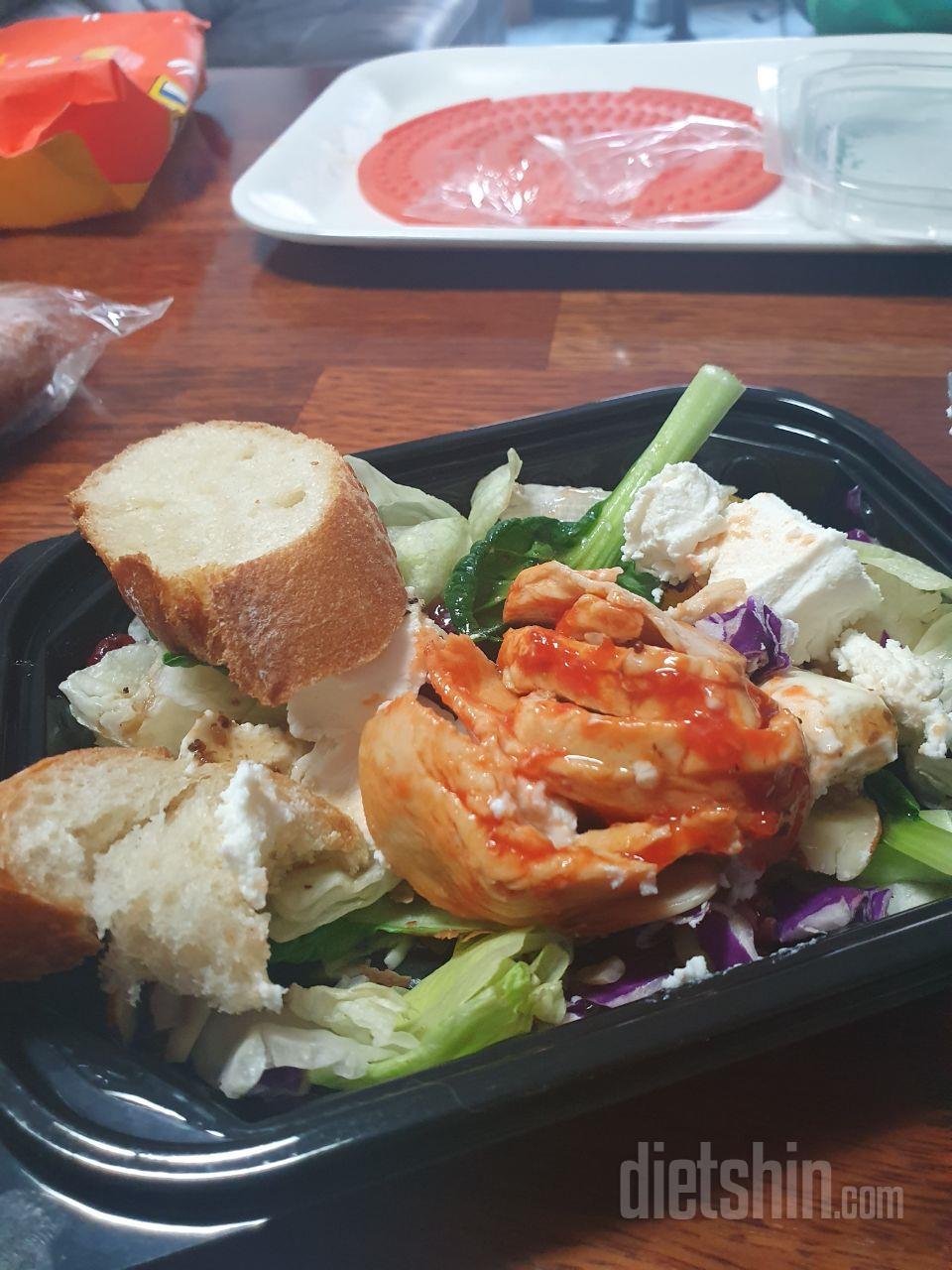 가격대비 상품구성 및 알차네요.맛있게