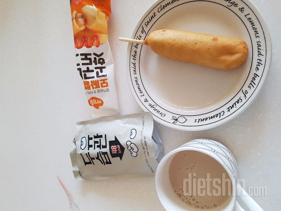 일반 핫도그보다는 좀 모양이나 그런게