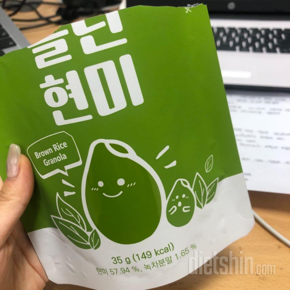 옴뇸뇸,,,,딸기가 제일 맛있어여,,