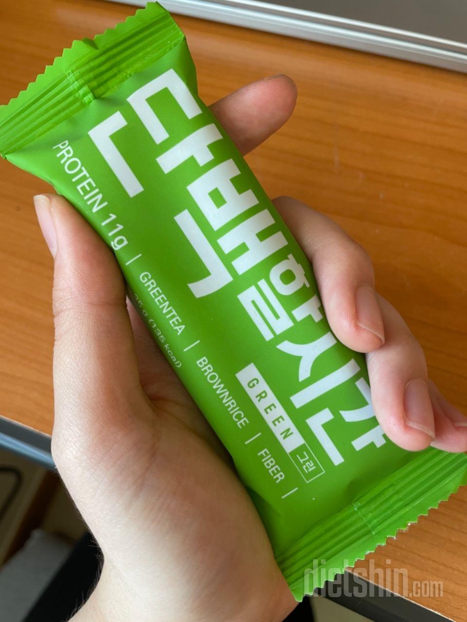 과일맛은 비추에요 개인적으로
블랙>그