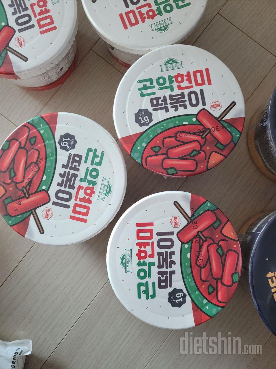 일반 떡볶이와 차이가 거의 없습니다.
