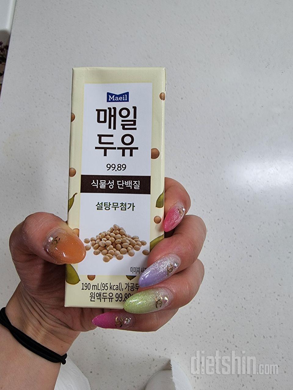 고소하고 넘넘 담백해요

쉐이크랑 타