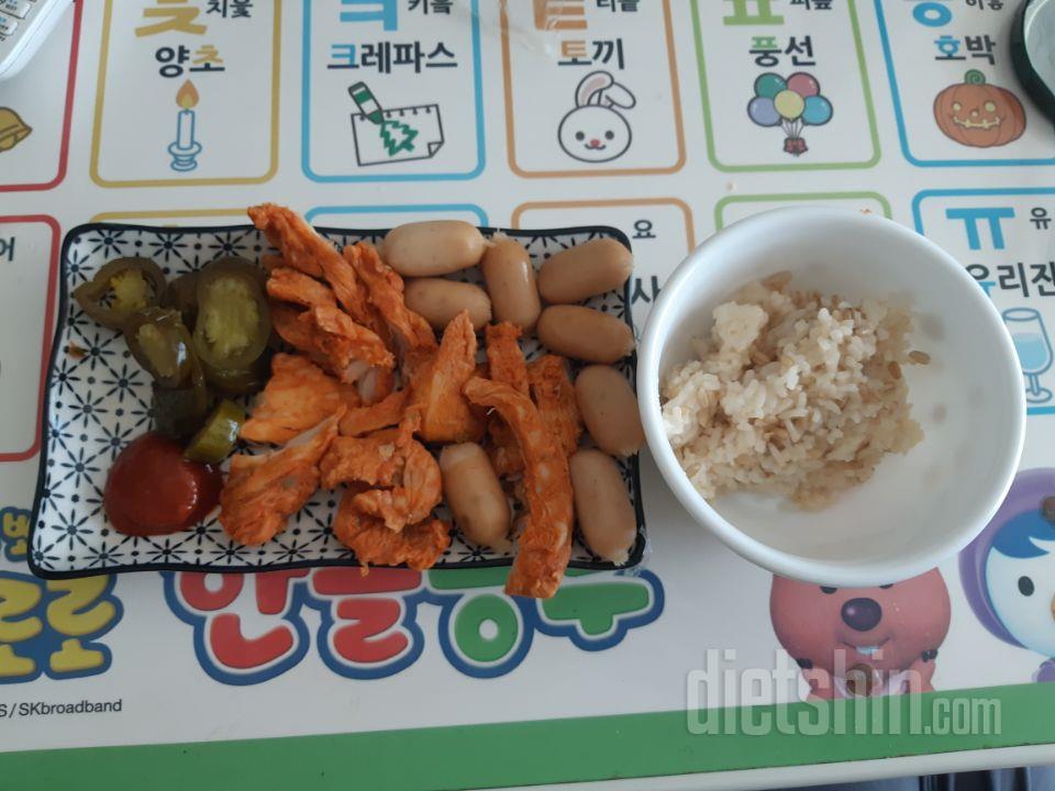 맛있고 먹기 편해요 그냥 소세지같아요