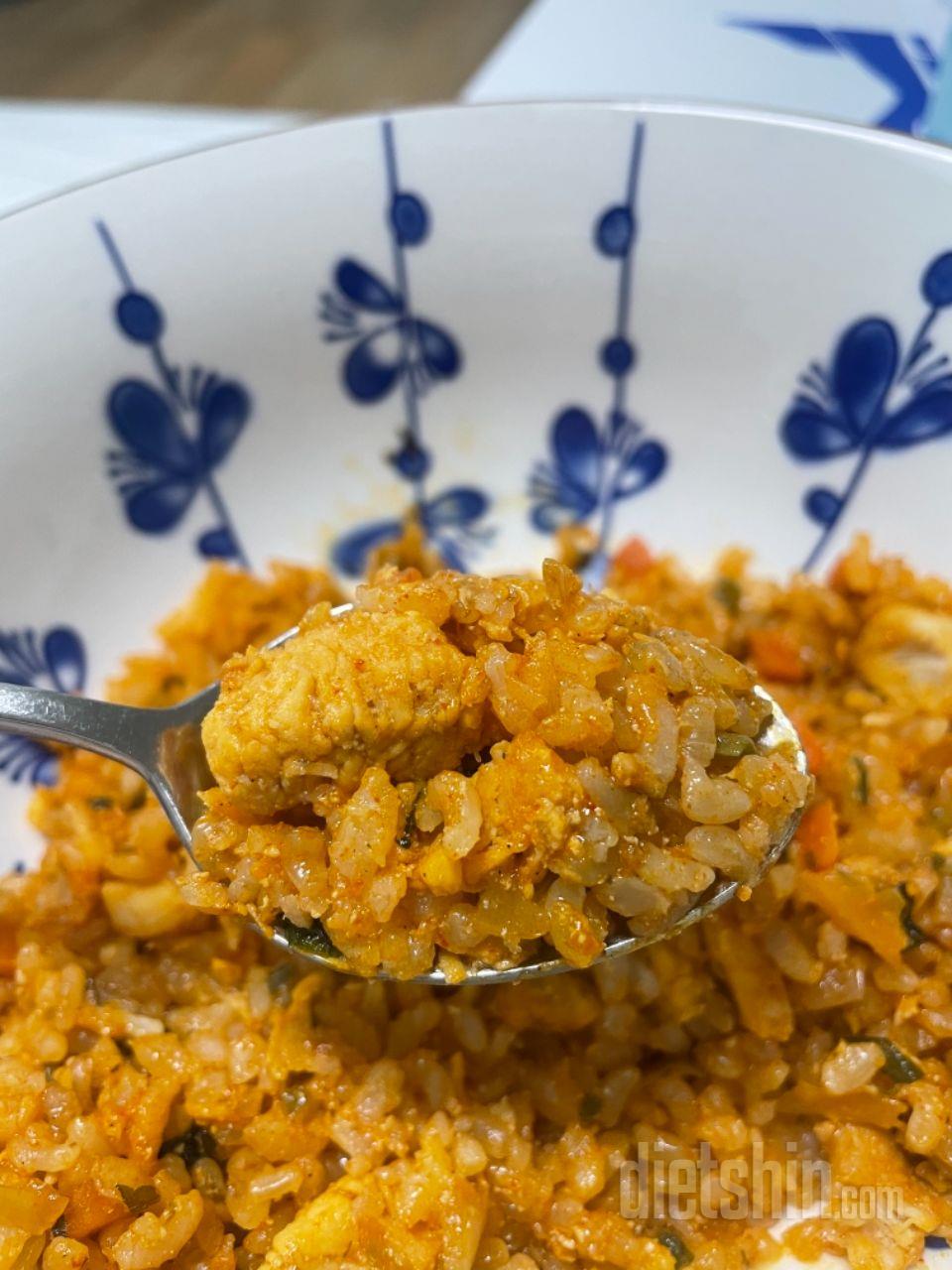 처음 주문해서 먹어봤는데 곤약전주비빔