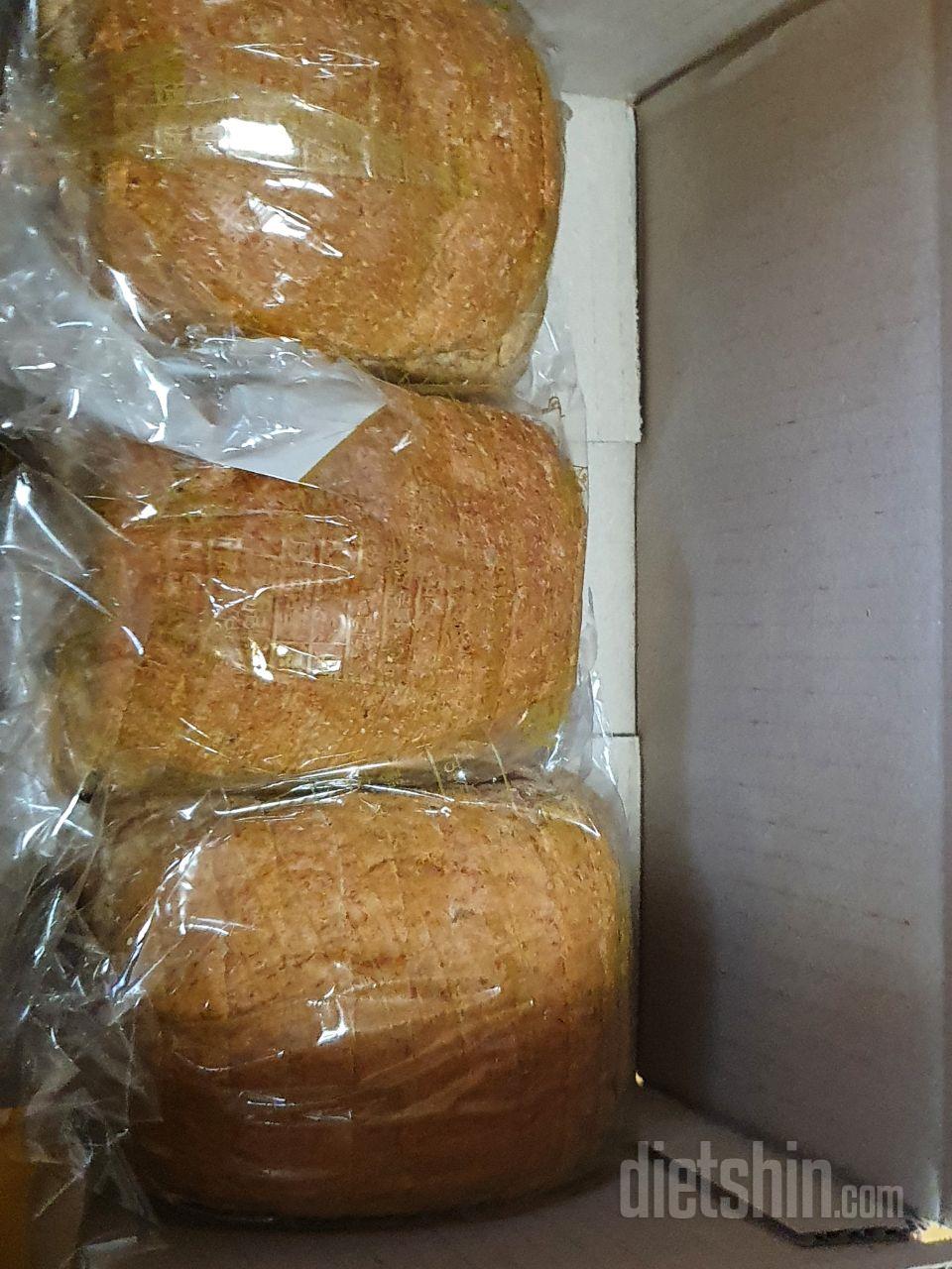 저녁 주식인 통밀식빵 2조각~~진짜