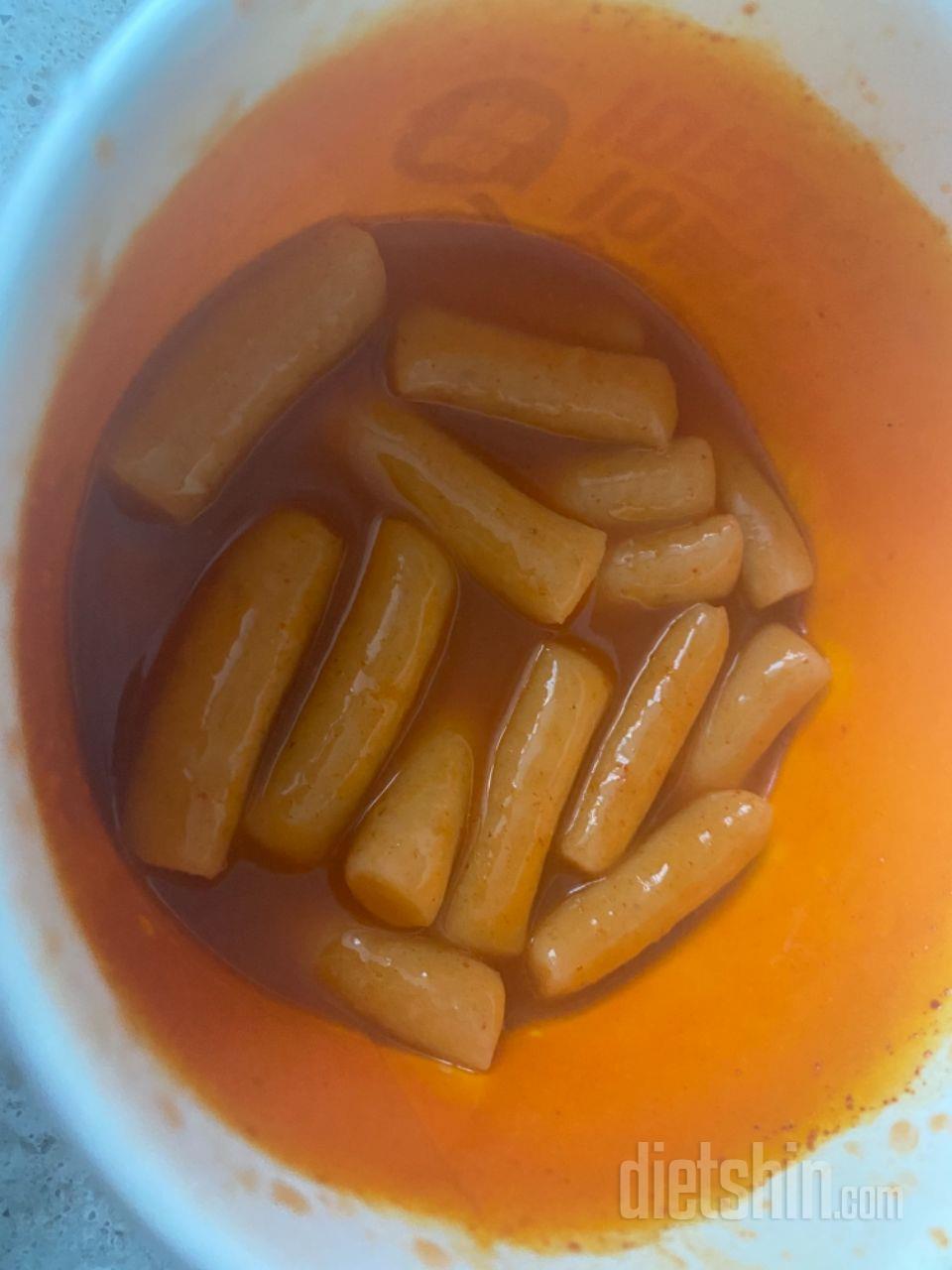 흠..치즈 말고 곤약 현미 떡볶이 먹