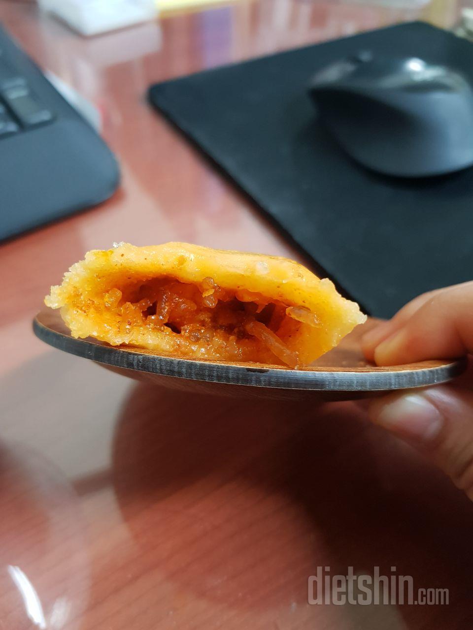 불닭만 먹었는데 뜨거운데 맵기까지해요