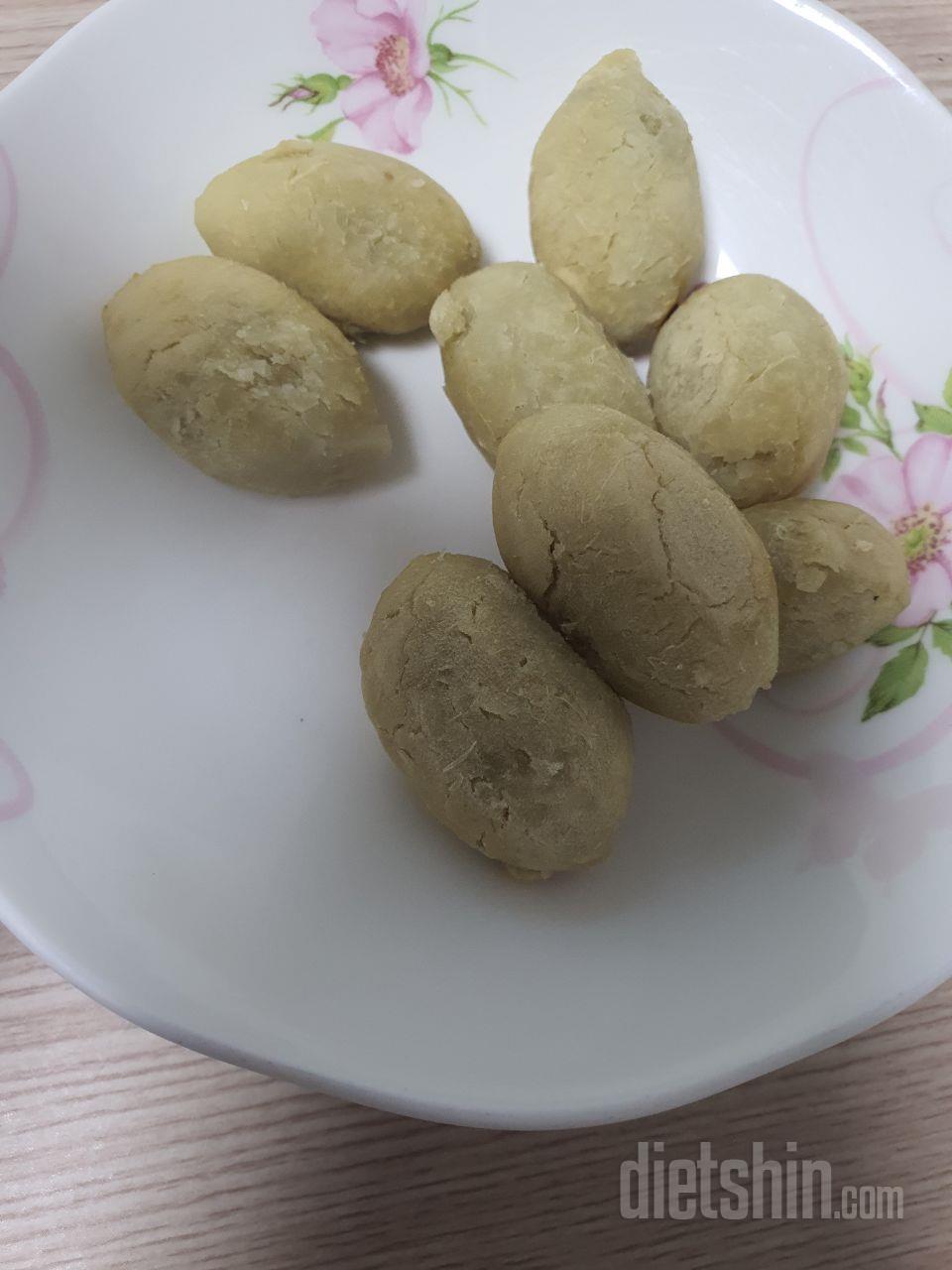 약간 쉰맛이 나요ㅠ 진짜 고구마가 훨