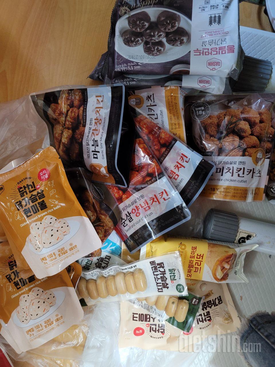 한보따리 또 쟁여뒀네요. 냉장고가 두