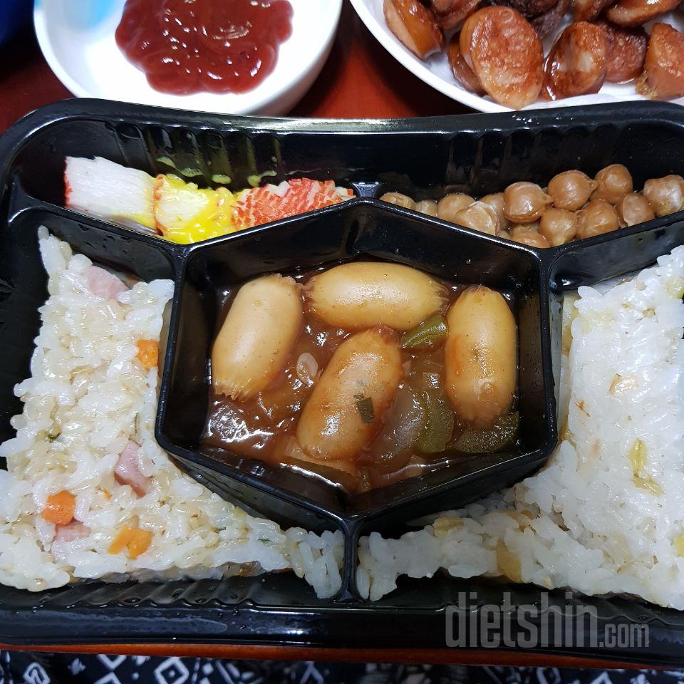 맛있고 구성도 좋습니다
다만 몇몇 용