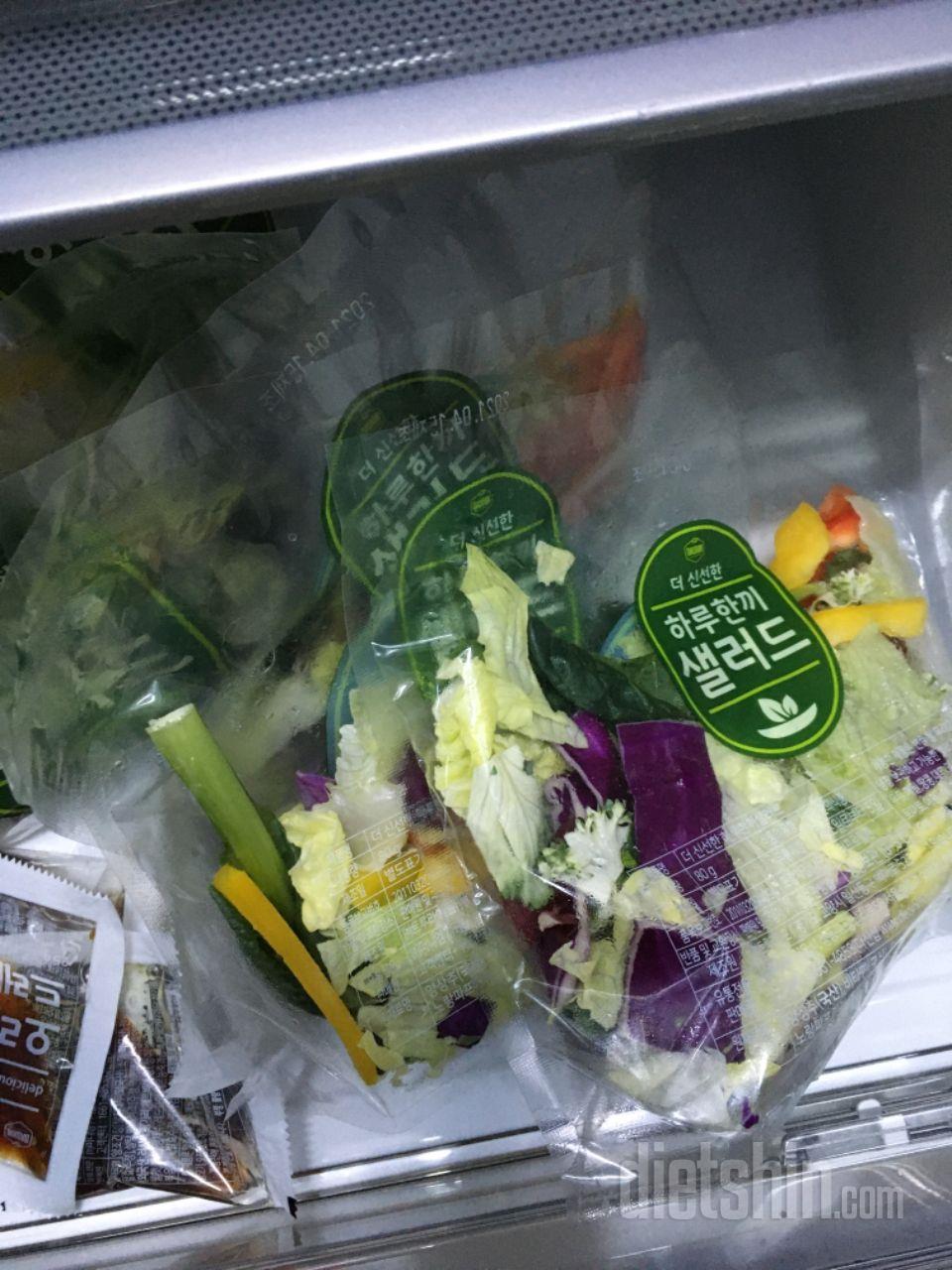 맛있어요~~ㅎㅎ일반식이랑 곁들여서 먹