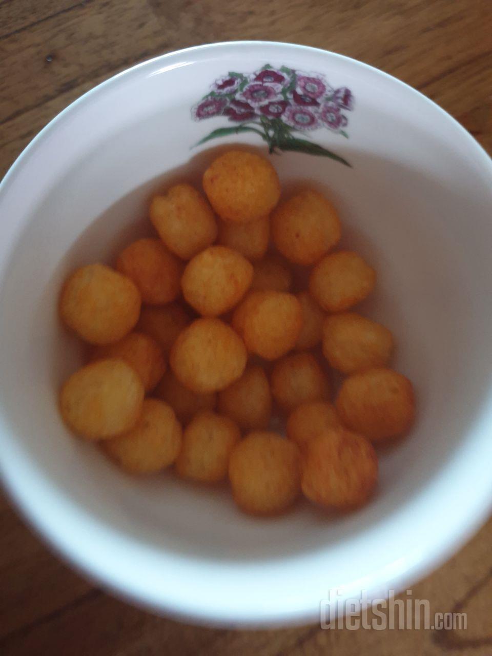 매콤하고 맛있어요. 시중 판매하는 매