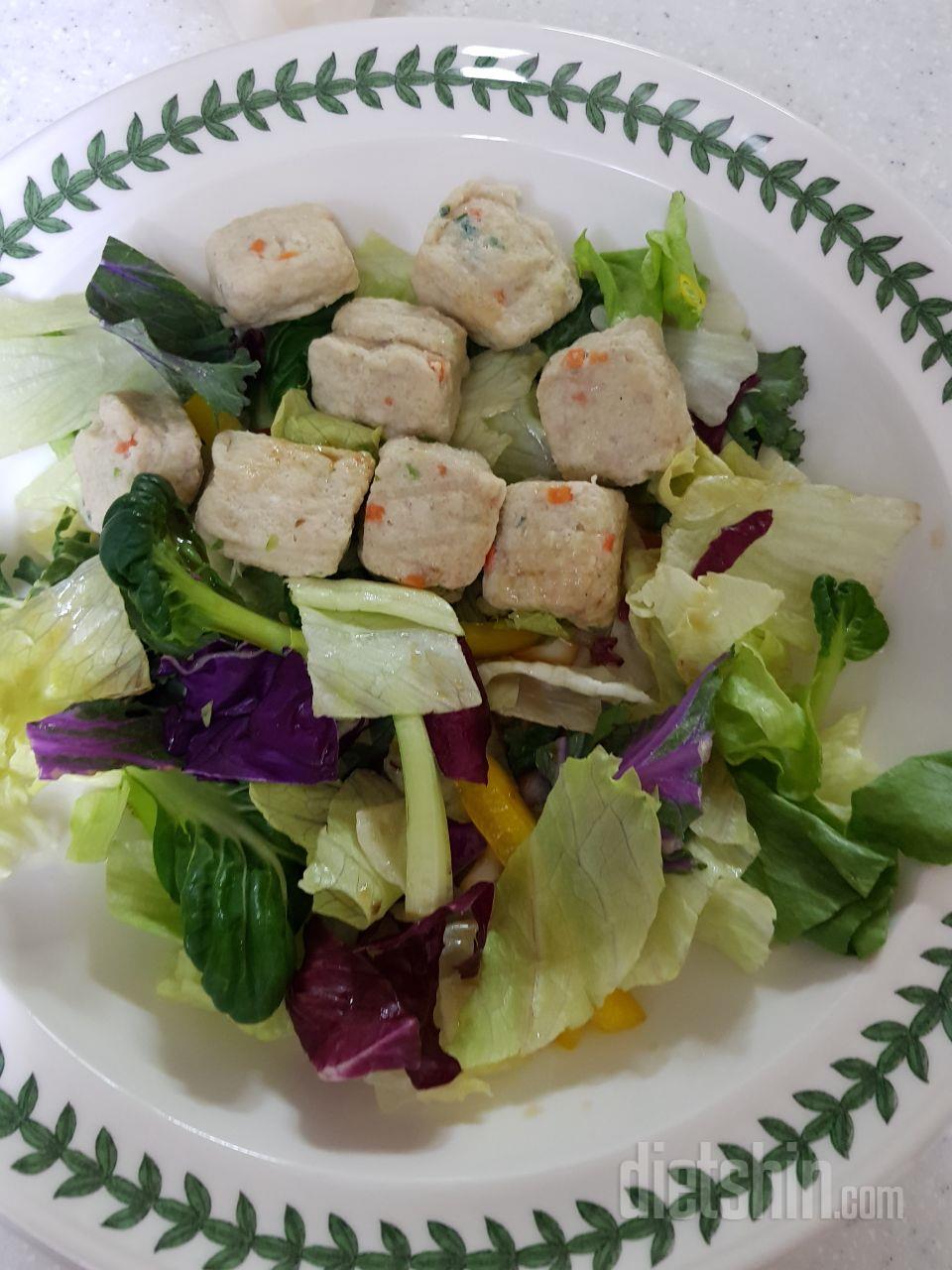 오~ 가성비 대박이네요. 다른 샐러드