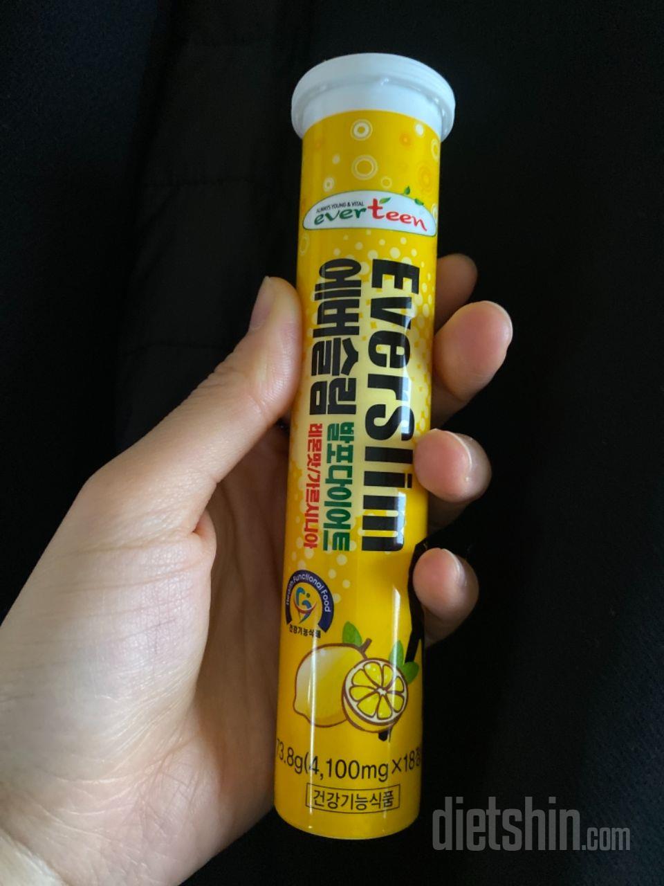 상큼해요!
탄산수에도 넣어볼까 합니다