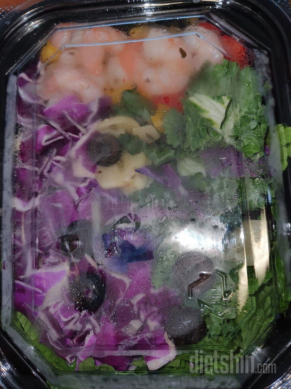 샐러드 모두 신선하고 맛있어요!