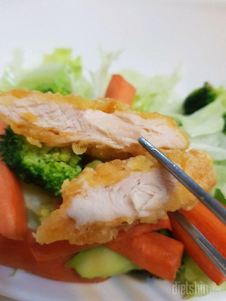 점심메뉴 : 샐러드 위주 (식이섬유 + 단백질)