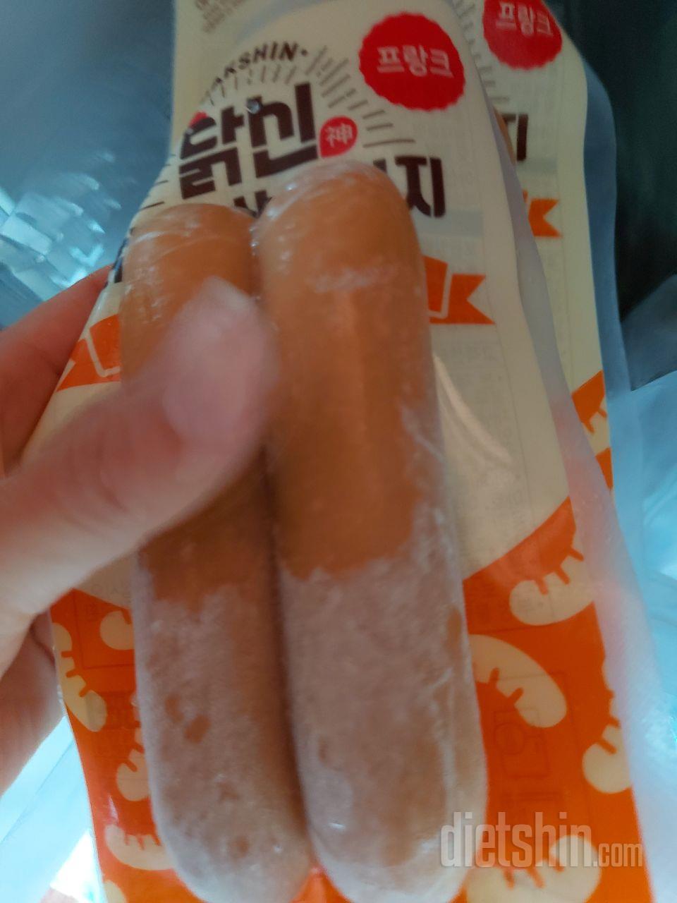 아직맛보진않았어요 닭가슴살 소세지류는