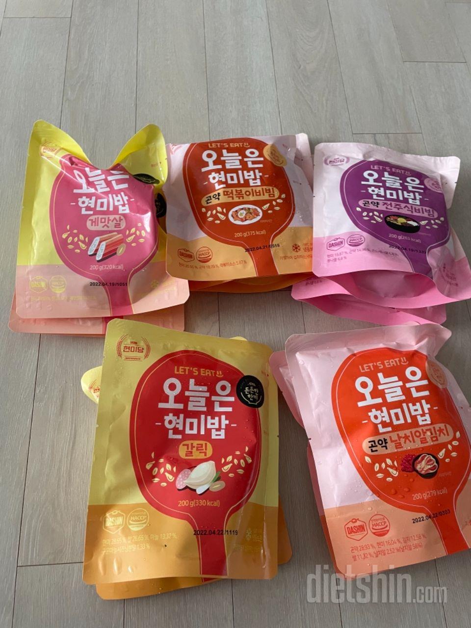 맛있어요!
양념잇는게 훨씬 맛잇는거
