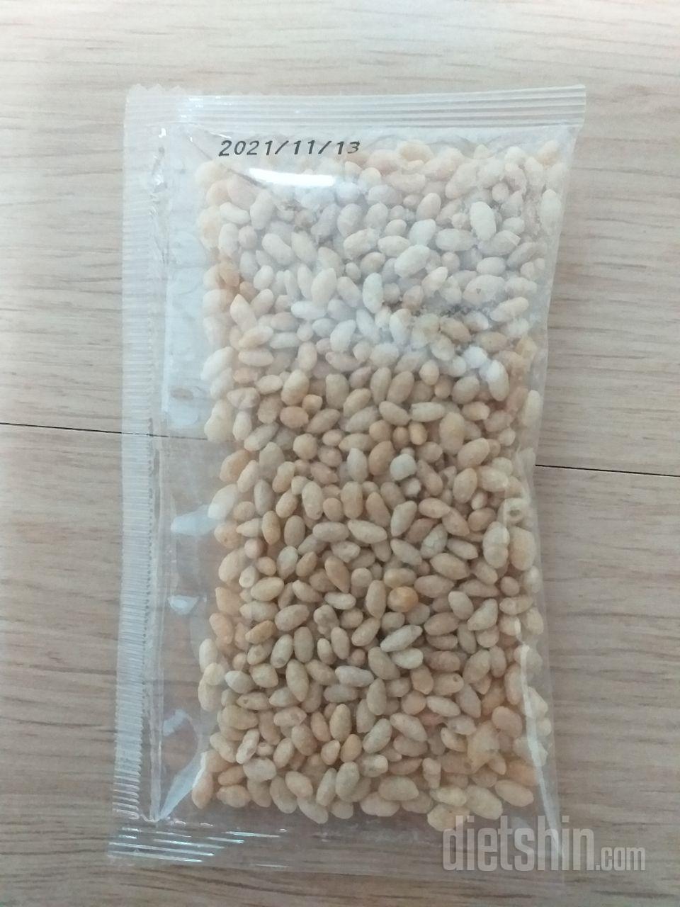 고소하니 먹을만해요 양은 작아요