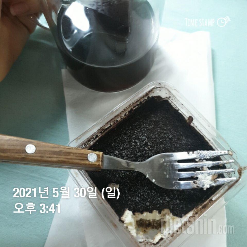 진짜 티라미수 맛이나네용!  다만커피