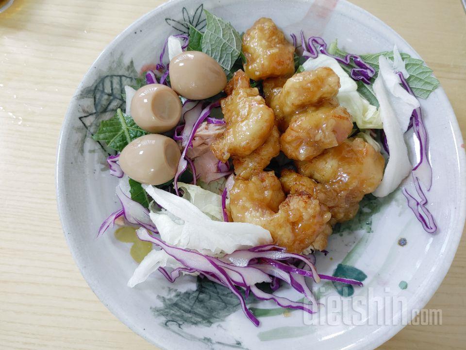 맛있어요~~
치킨먹고싶을때먹지좋은거같