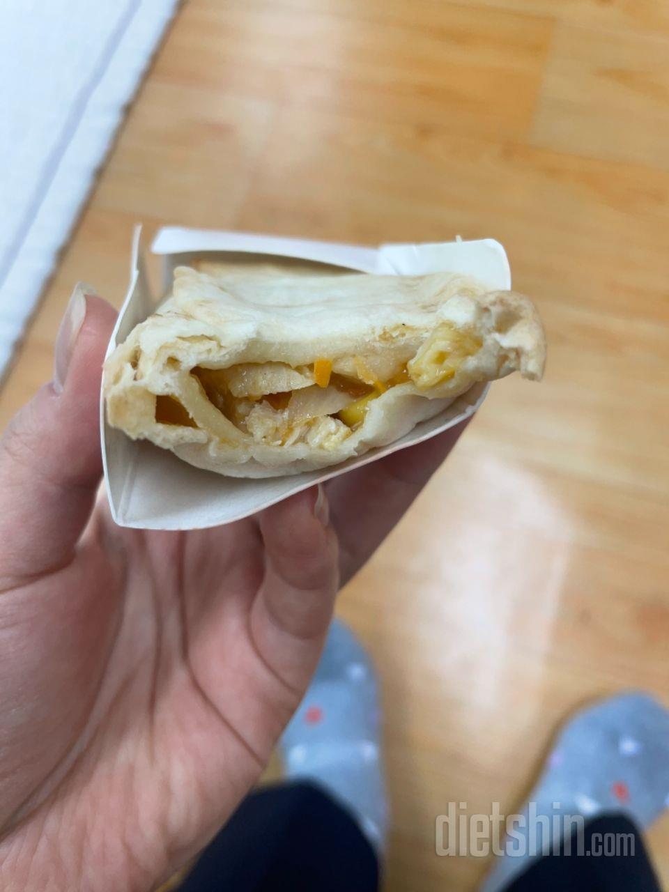 저크바베쿠도 말랑해서 맛있는데 브리또