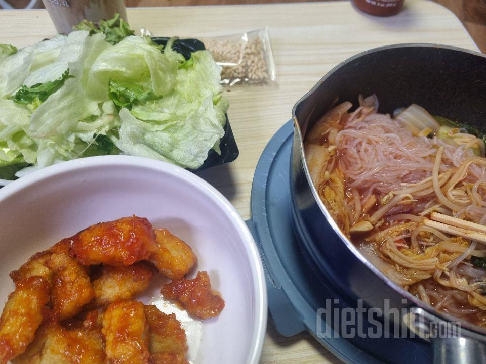 닭강정맛하고 똑같아요 근데 소스가적어