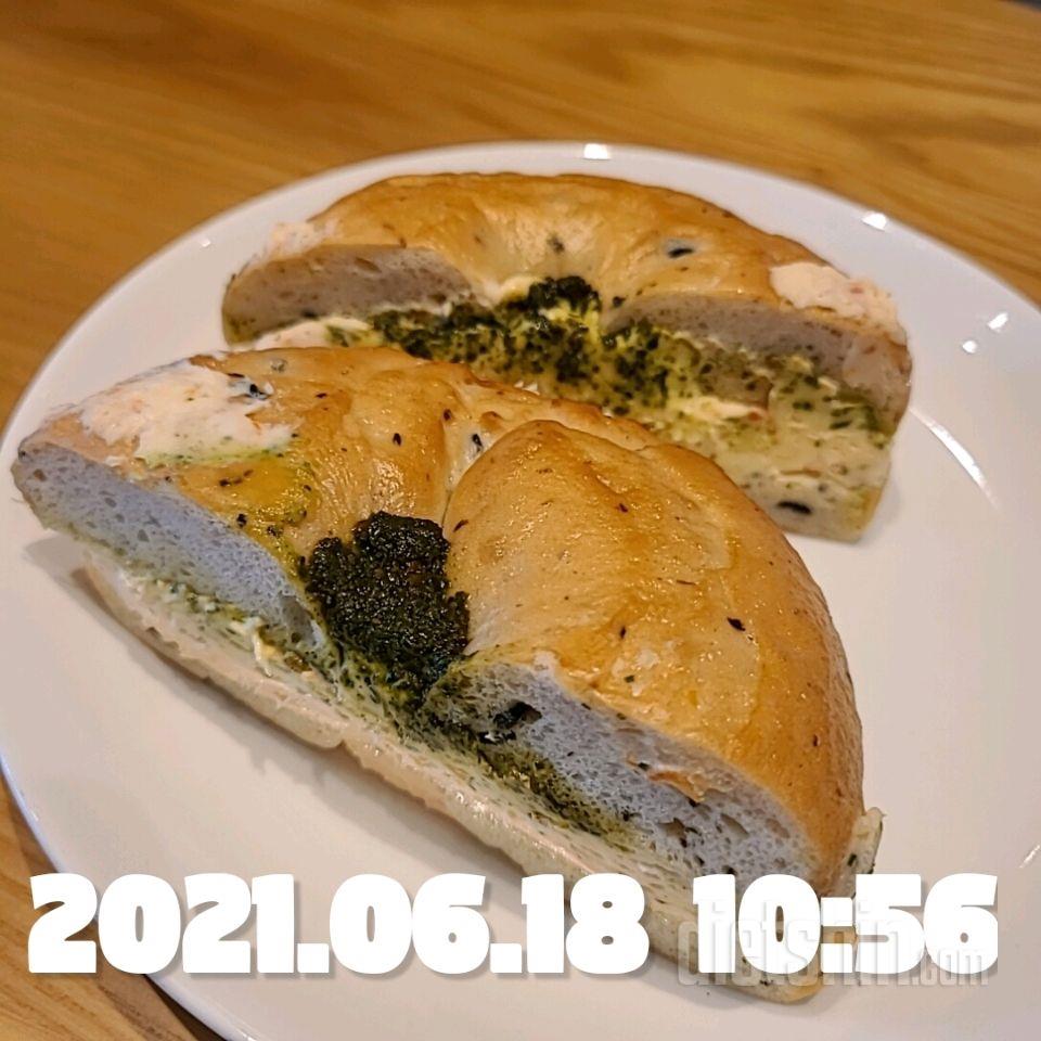 [아침]6.18.금.커피타임.☕🥯