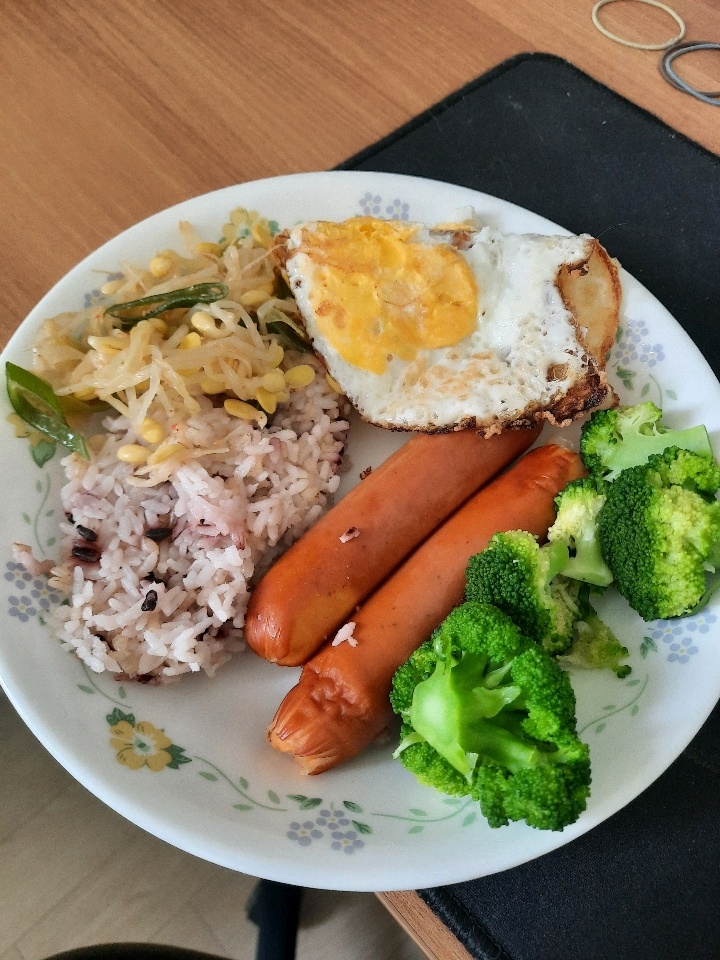 06월 09일( 점심식사 502kcal)