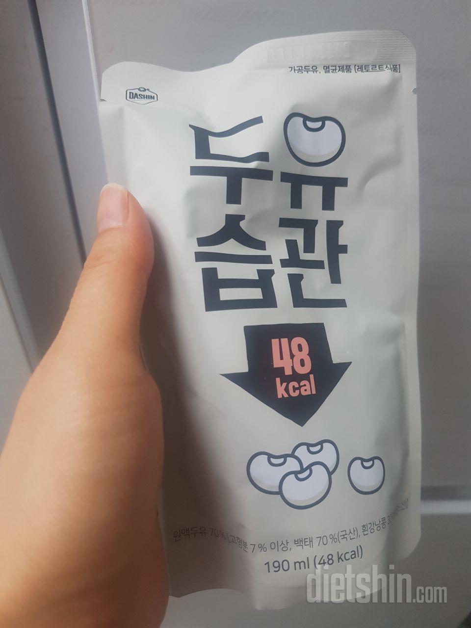 맛이 생각보다 나쁘지 않네요 달지 않