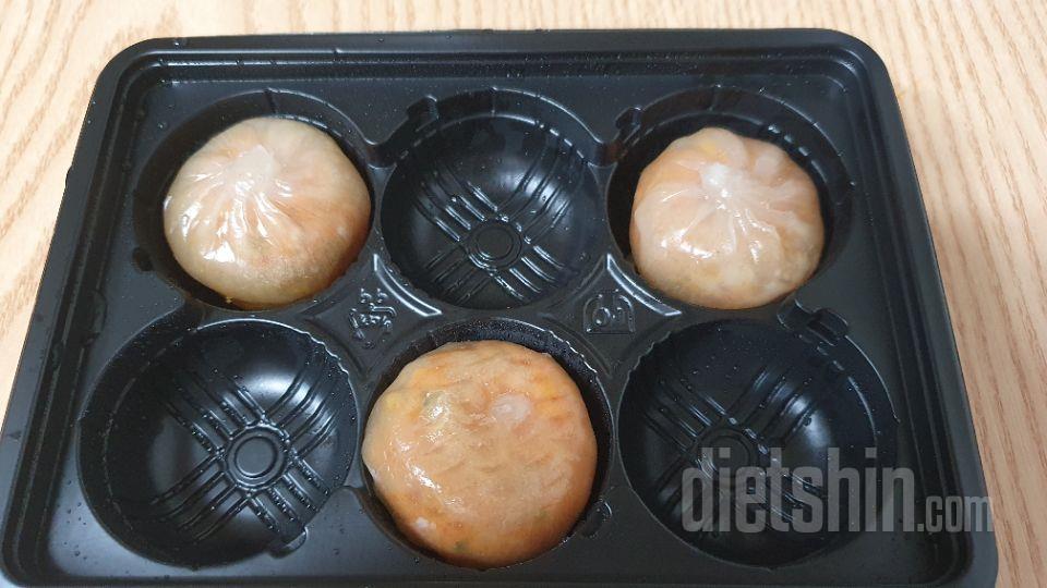 김치맛을 먼저 먹어봤는데 든든하고 맛